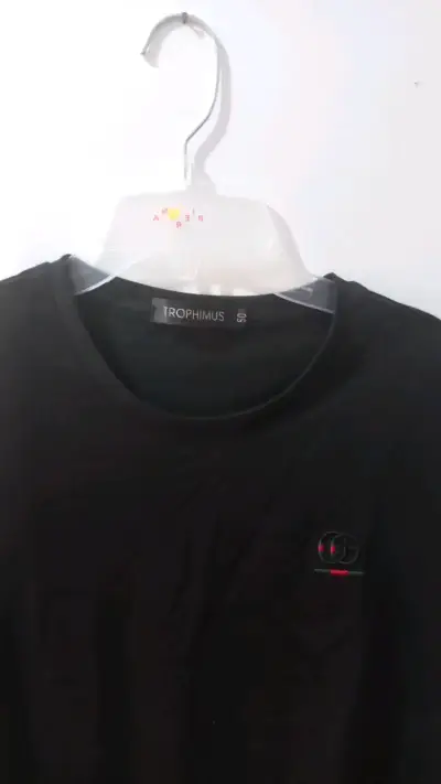 Polera negra Trophimus de algodón - miniatura 2