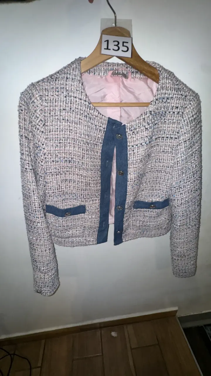 Chaqueta de tweed con detalles azules
