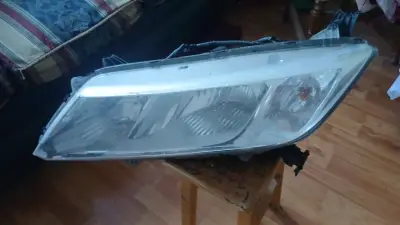 Este foco óptico corresponde al Honda City fabrica - miniatura 1