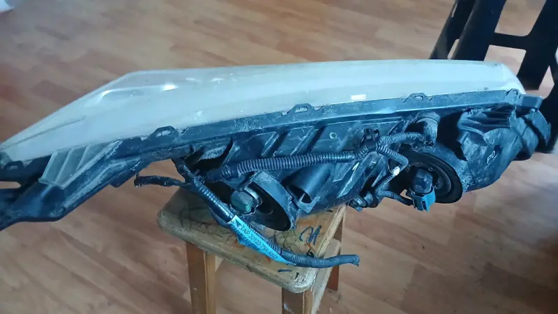 Este foco óptico corresponde al Honda City fabrica - 3