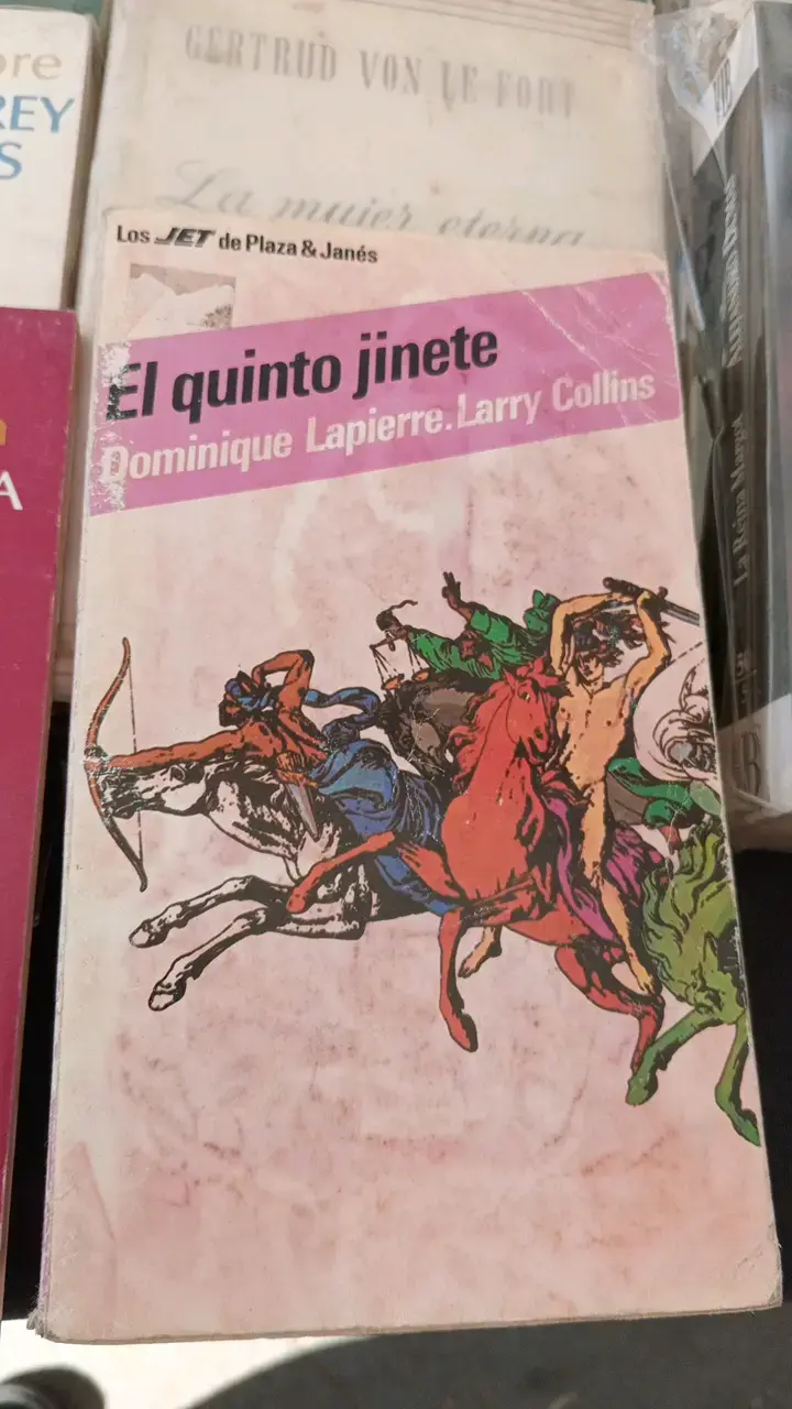 Libro El Quinto Jinete de Dominique Lapierre y Larry Collins