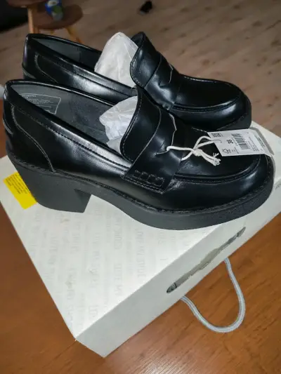 Zapatos de tacón bajo negros talla 38 - miniatura 1