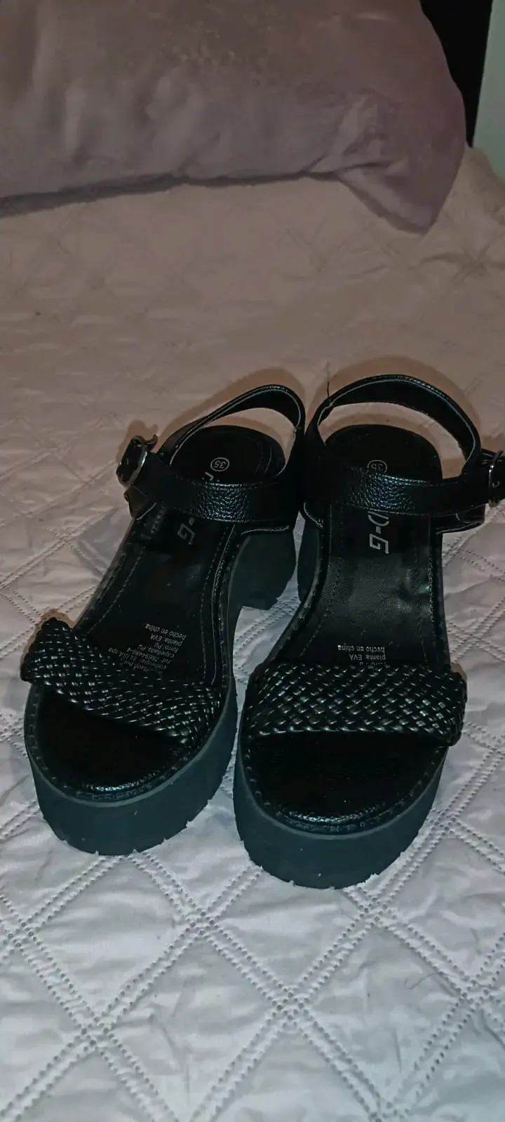 Sandalias negras con plataforma talla 35