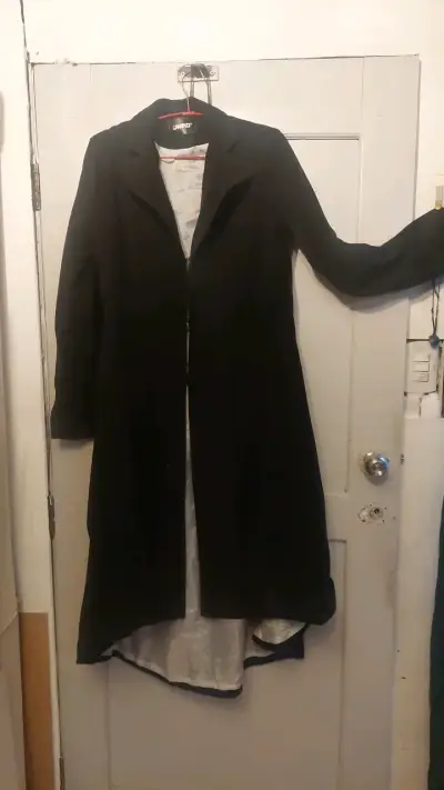 Abrigo largo negro elegante para mujer - miniatura 1