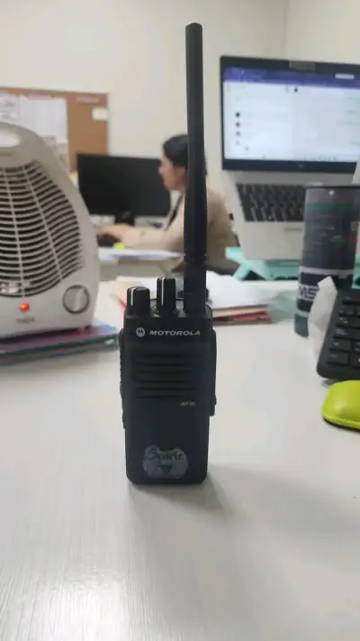 Radio Motorola Dep 550 - miniatura 1