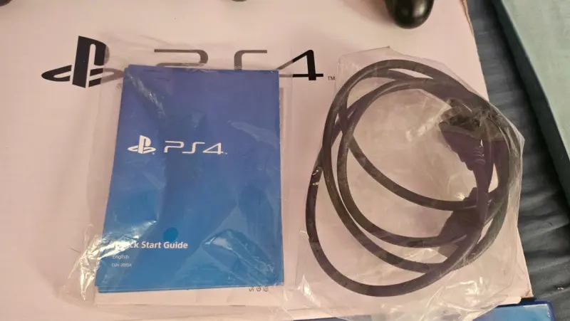 Consola PS4 con juegos y accesorios - 5