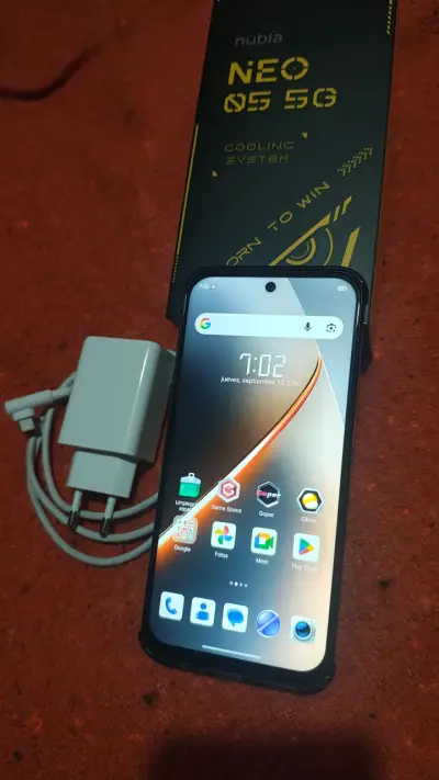 Smartphone Nubia Neo 05 5G con todas sus cosas - miniatura 2