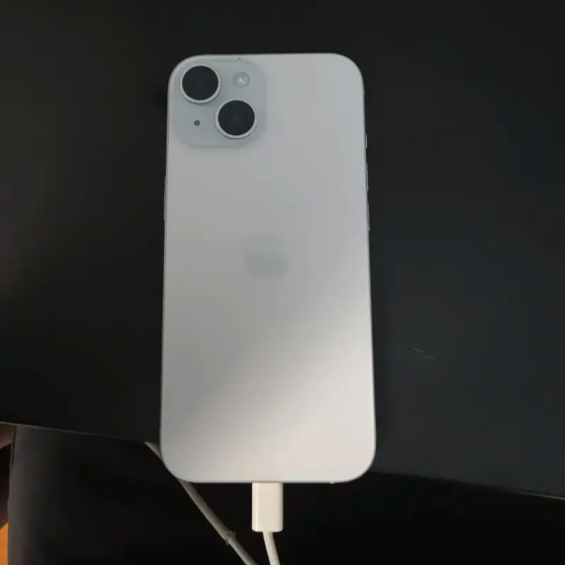 iPhone 15 unico dueño - 2