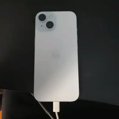 iPhone 15 unico dueño - miniatura 2