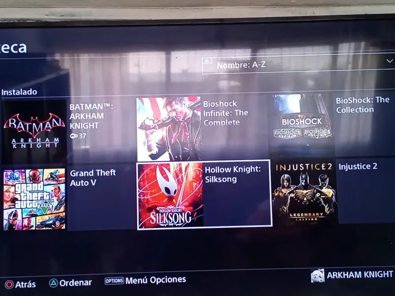 Consola PlayStation 4 con dos controles - 4