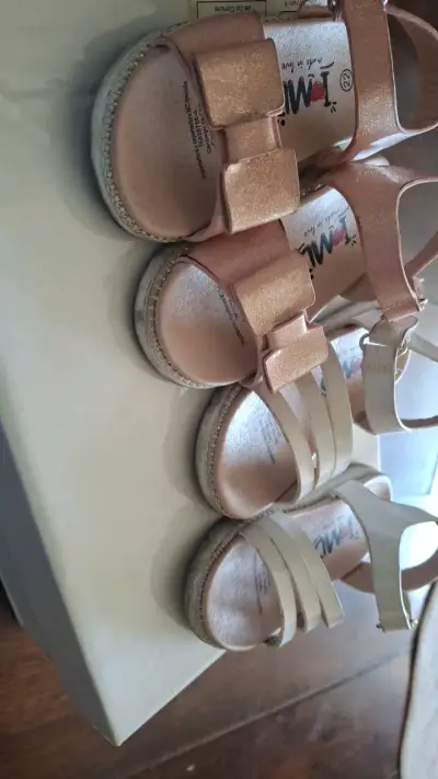 Sandalias para niña con lazo brillantes - miniatura 1