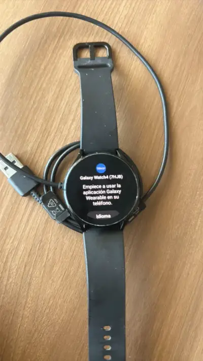 Reloj  Samsung Galaxy Watch2 con cargador original - miniatura 2