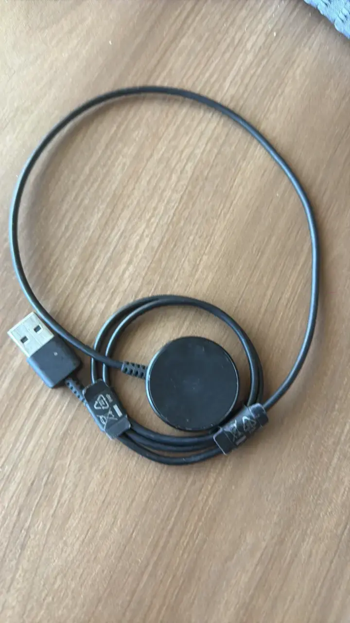 Reloj Samsung Galaxy Watch2 con cargador original - 3
