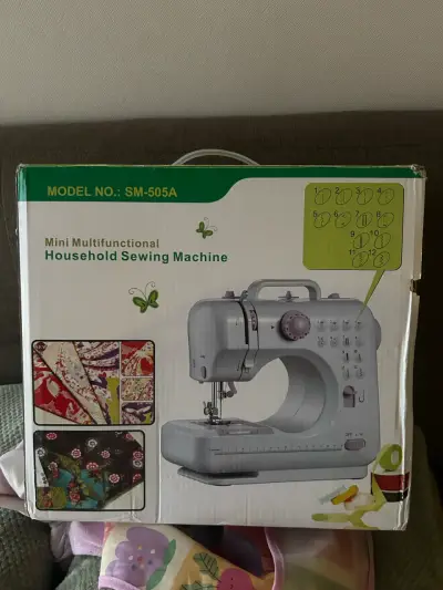 Máquina de Coser Multifuncional Mini SM-505A - miniatura 1
