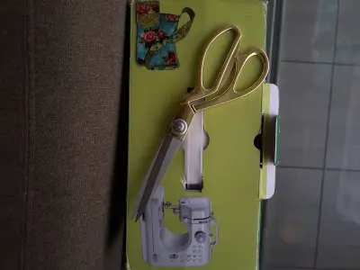 Máquina de Coser Multifuncional Mini SM-505A - miniatura 6