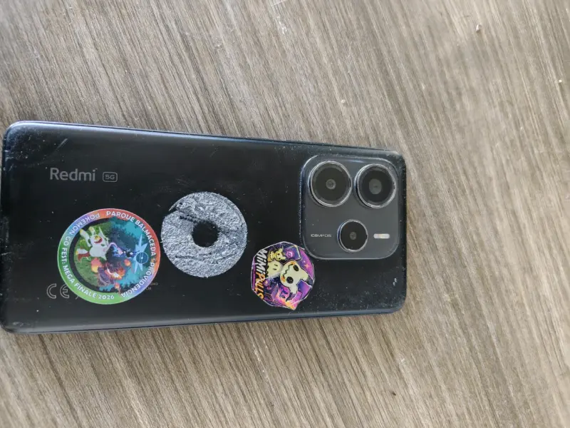Smartphone Redmi 5G con triple cámara - 2