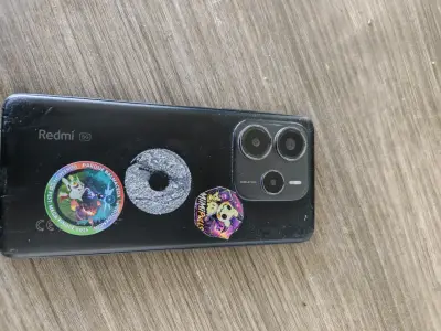 Smartphone Redmi 5G con triple cámara - miniatura 2