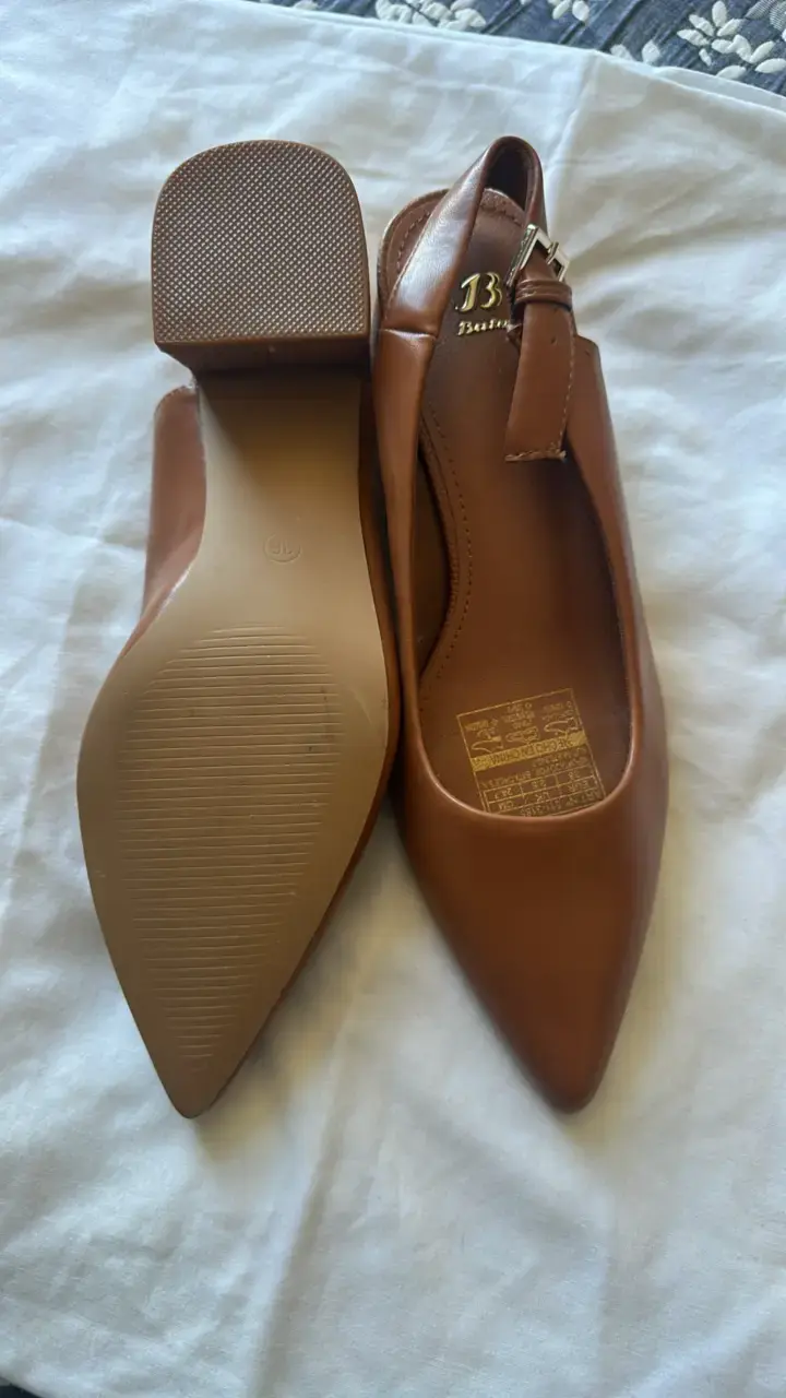 Zapatos de tacón bajo marrones J3 Italia - 3