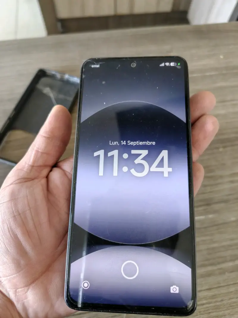 Smartphone Redmi 5G con triple cámara - 1