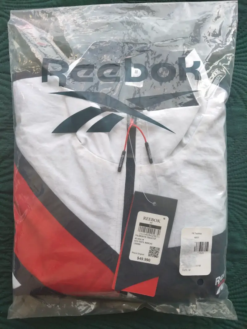 Chaqueta deportiva Reebok con diseño tricolor - 3