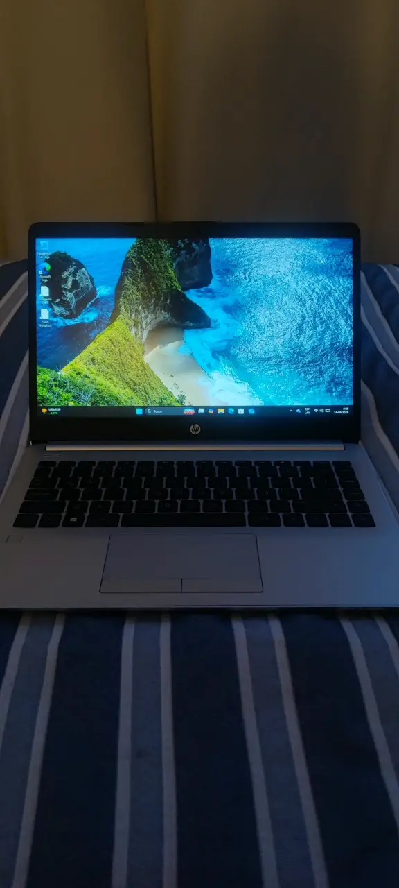 Notebook HP 348 g7 - 1
