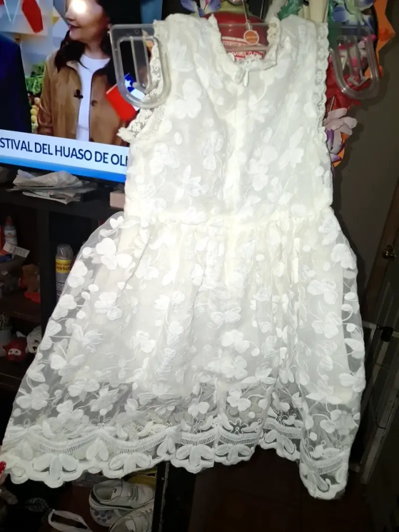 Vestido de encaje blanco para niña - 4