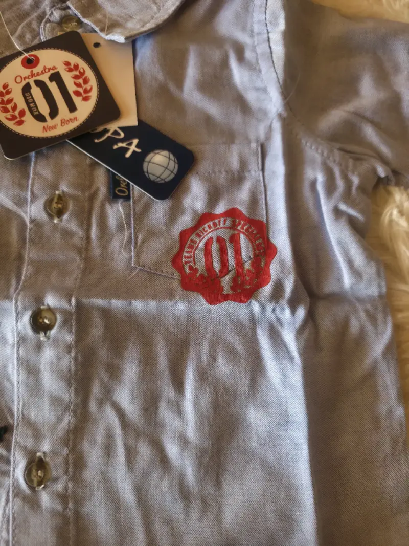 Camisa de bebé azul con diseño - 3
