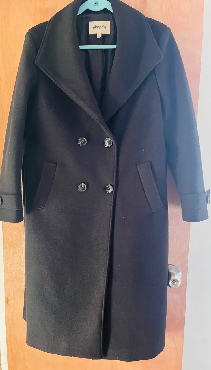 Abrigo negro largo Nicopoly elegante