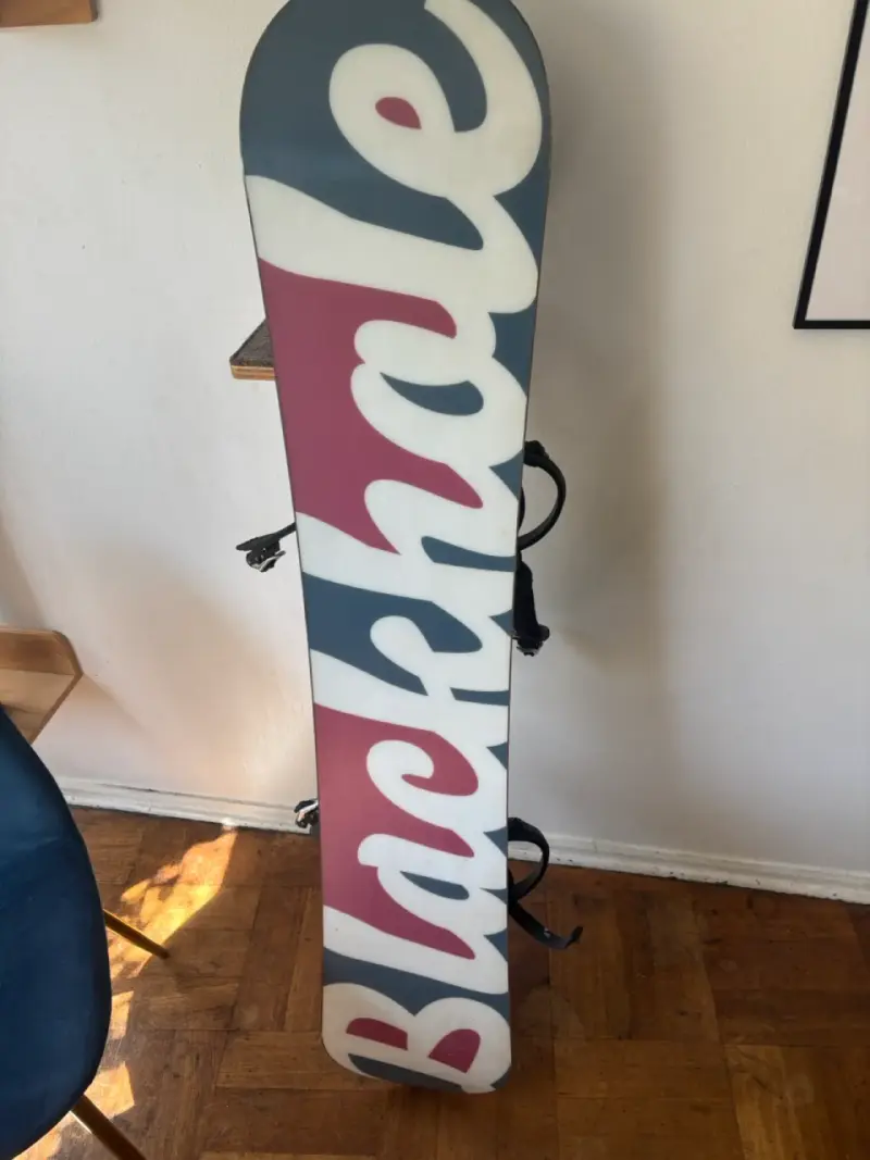 Tabla de snowboard Blackhole con fijaciones - 1