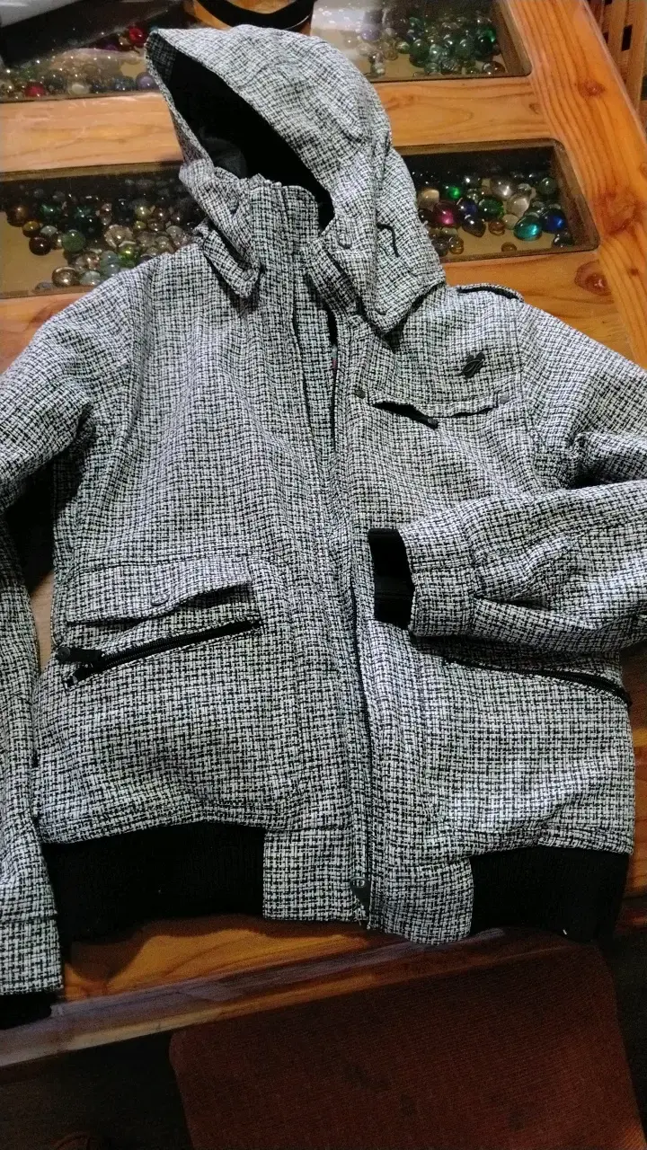 Chaqueta de invierno con capucha para hombre - 1
