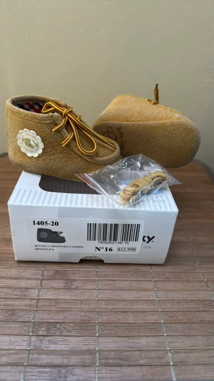 Zapatos de bebé camel con cordones - 2