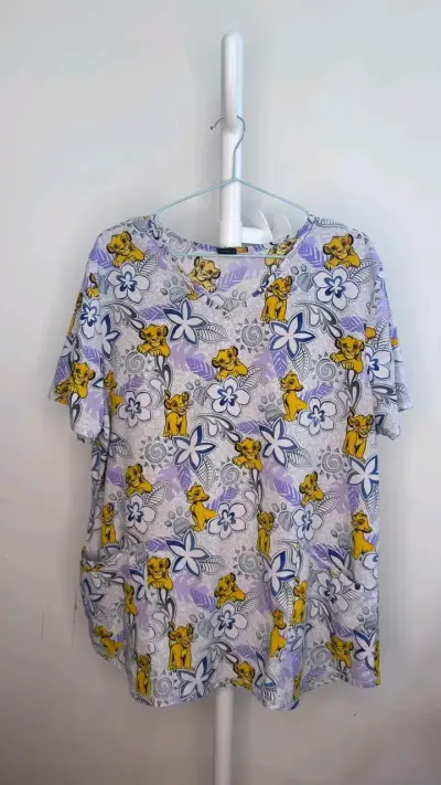 Polera estampada de El Rey León para mujer - miniatura 1