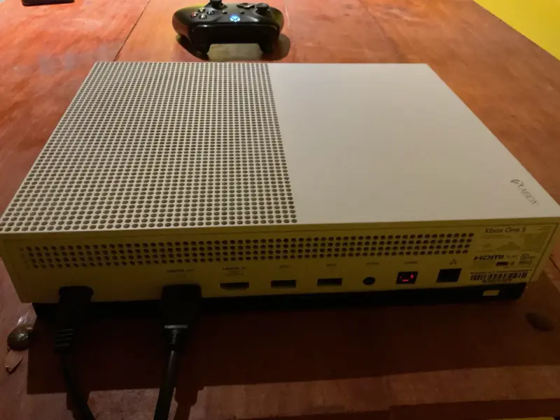 Consola Xbox One S con Control - 3