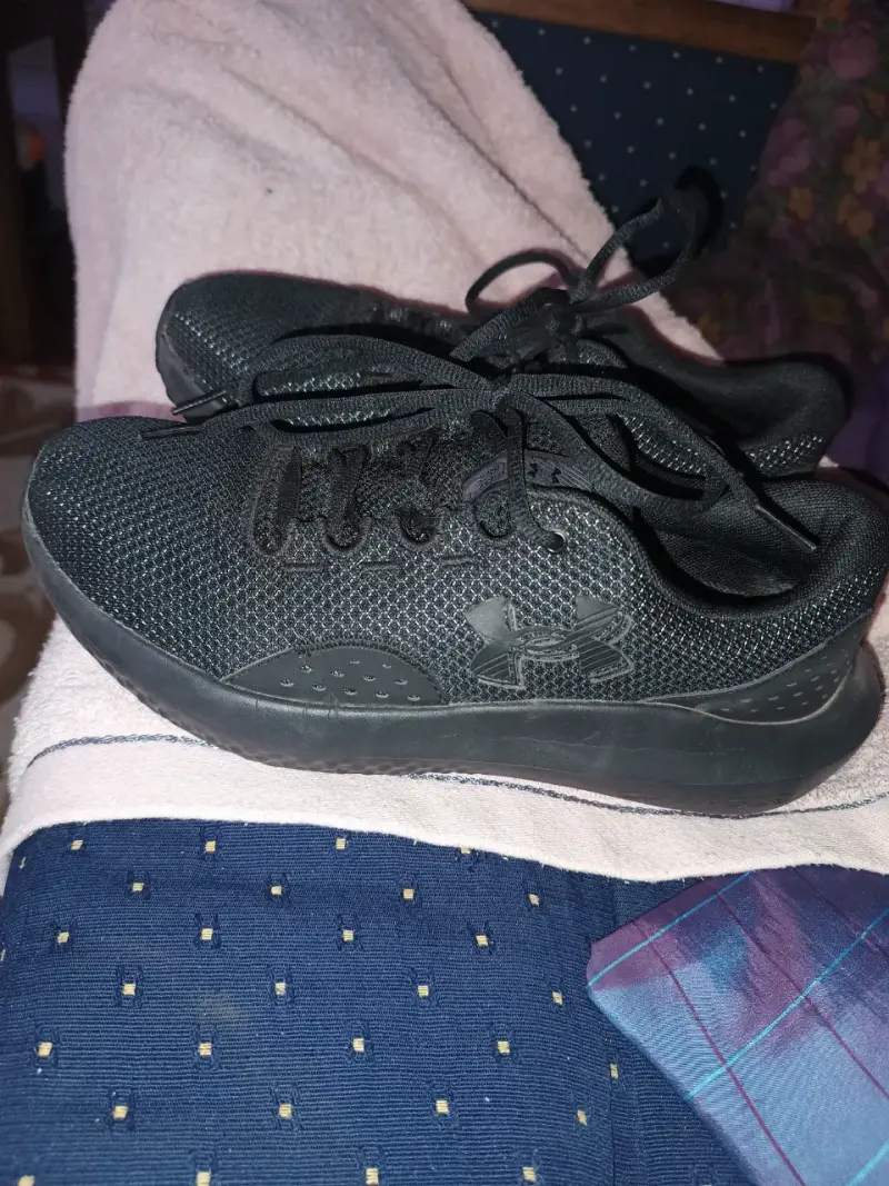 Zapatillas deportivas negras Under Armour para hombre - 1