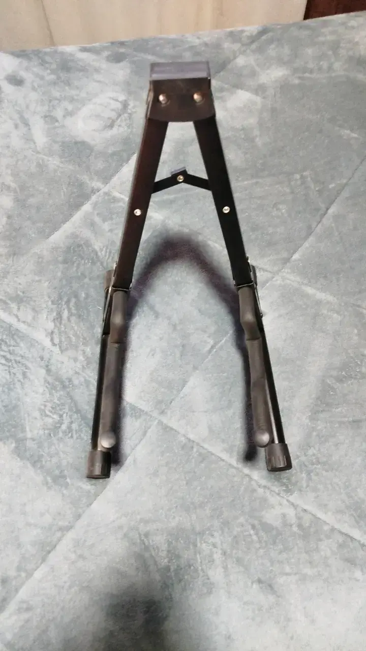 Soporte plegable para guitarra o bajo - 2