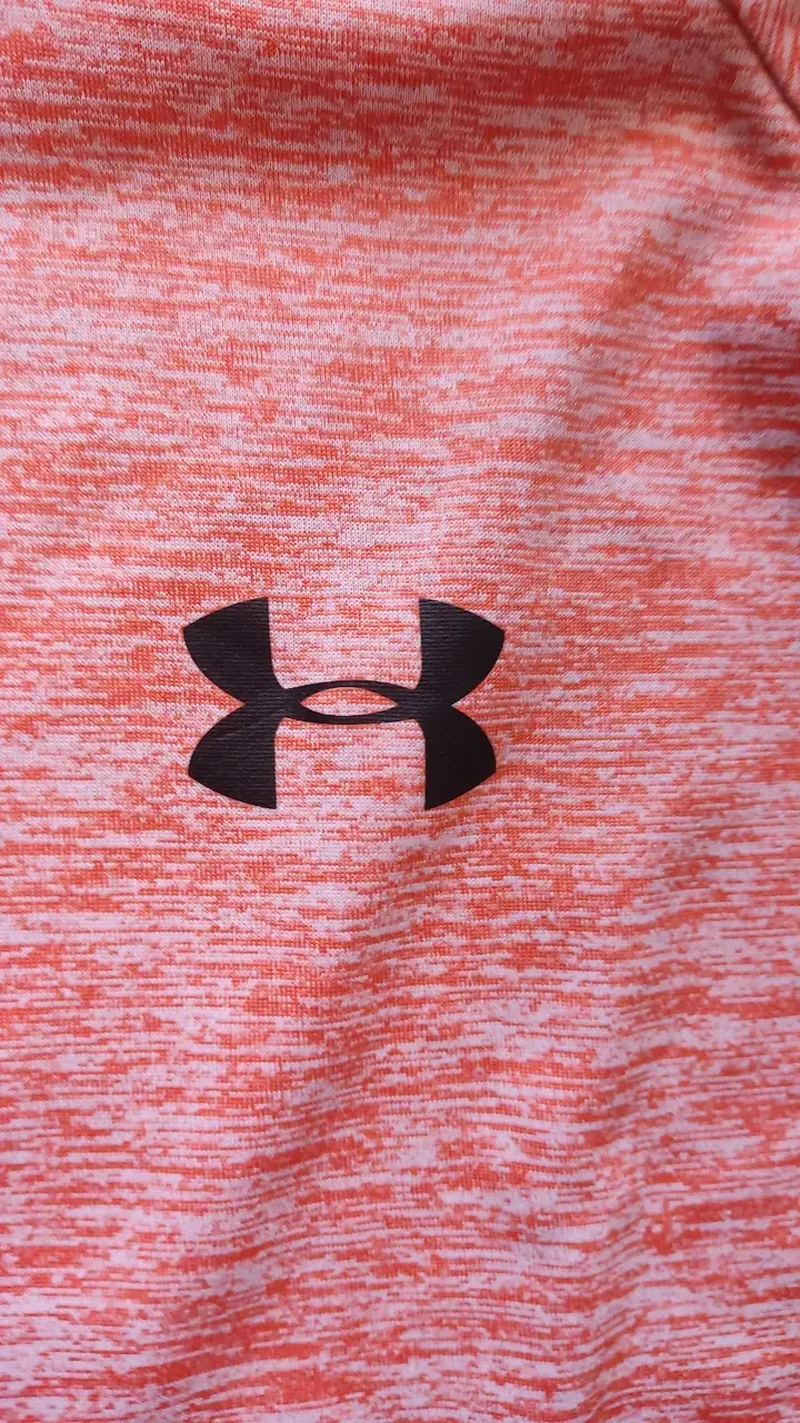 Polera deportiva Under Armour HeatGear coral - 2