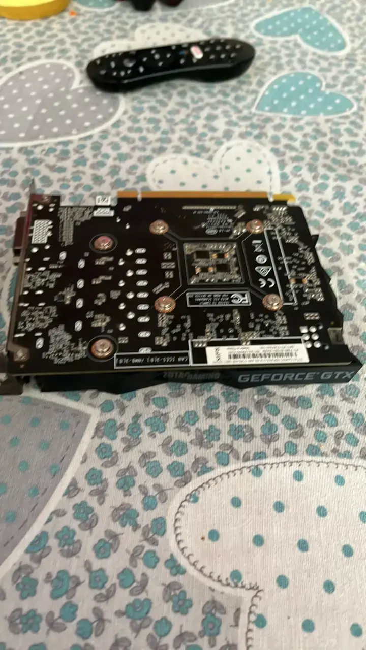 Tarjeta gráfica Zotac GeForce GTX 1650 4GB Vram - 4