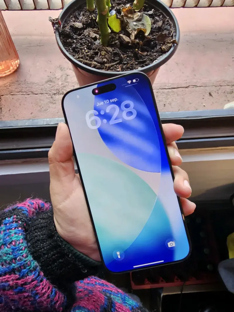 iPhone 16 Pro Max 256GB en excelente estado - 3