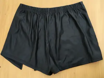 Falda corta negra con cierre lateral Shein - miniatura 3
