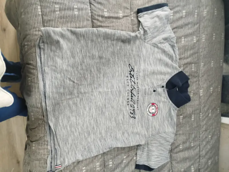 Polera Polo Gris Estilo Casual