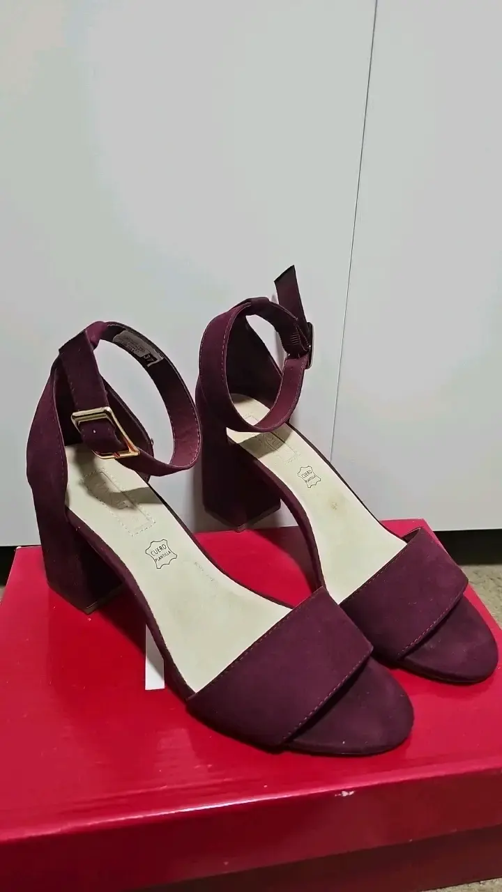 Sandalias de tacón alto burdeos de cuero - 1
