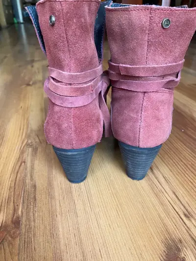 Botines de gamuza rosados con tacón grueso - miniatura 3