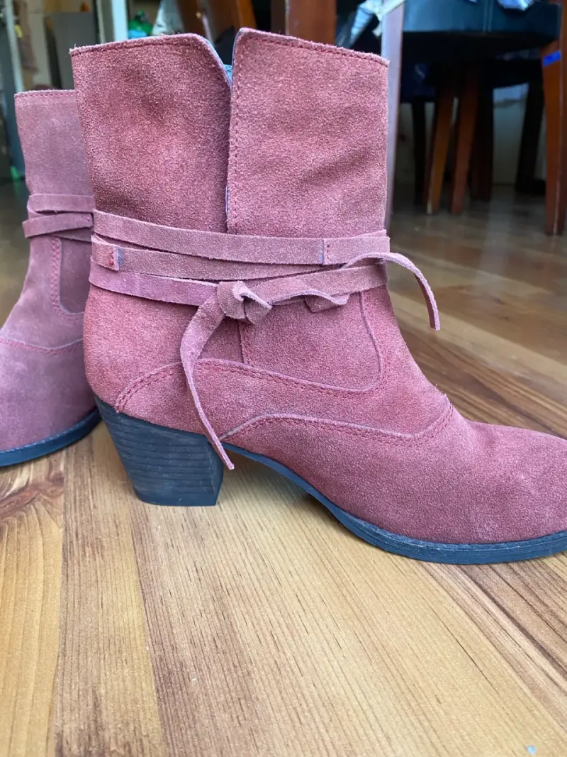 Botines de gamuza rosados con tacón grueso - 6