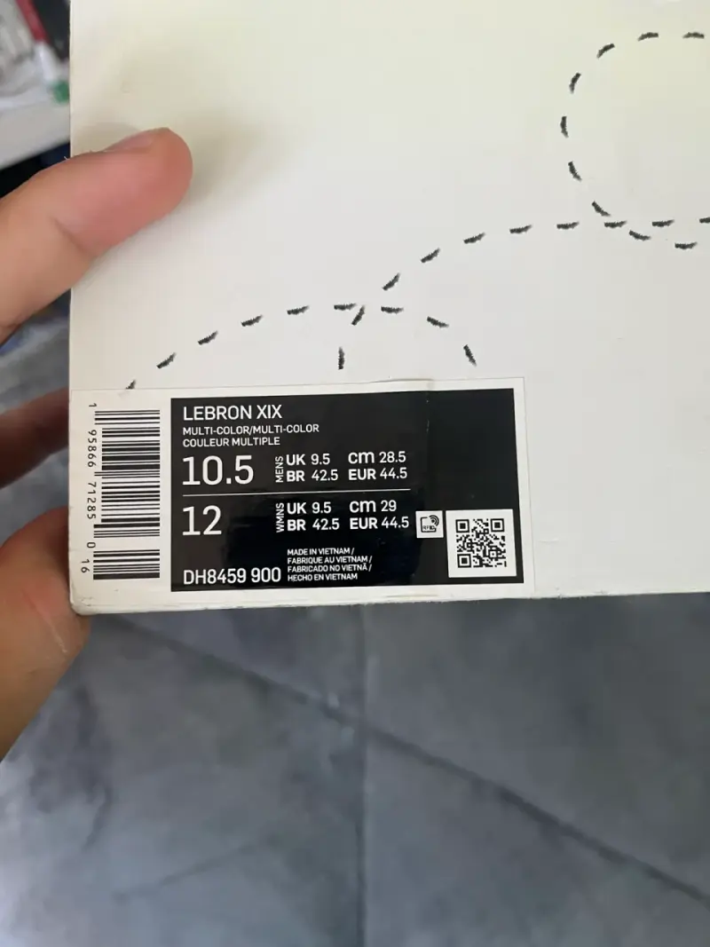Zapatillas deportivas Nike multicolor con diseño moderno - 5