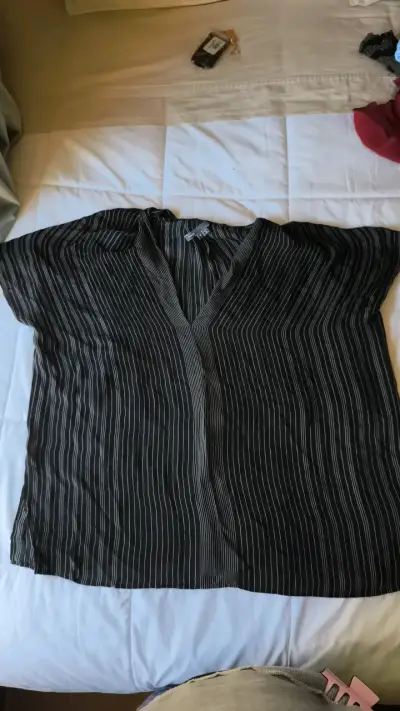 Blusa negra a rayas para mujer talla S - miniatura 1