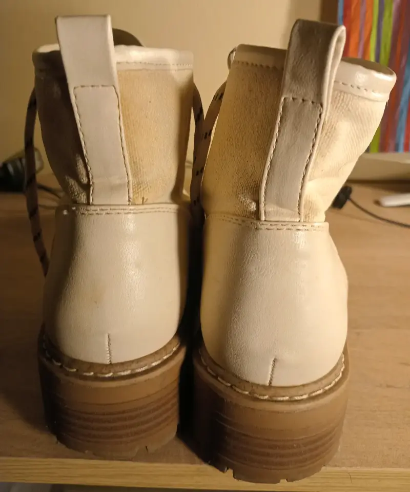Botas de cuero beige con cordones - 2