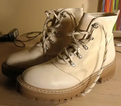 Botas de cuero beige con cordones - miniatura 3