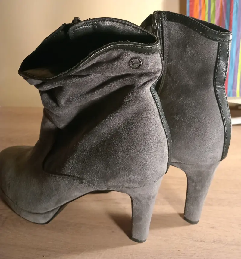 Botines de gamuza gris con tacón alto - 4