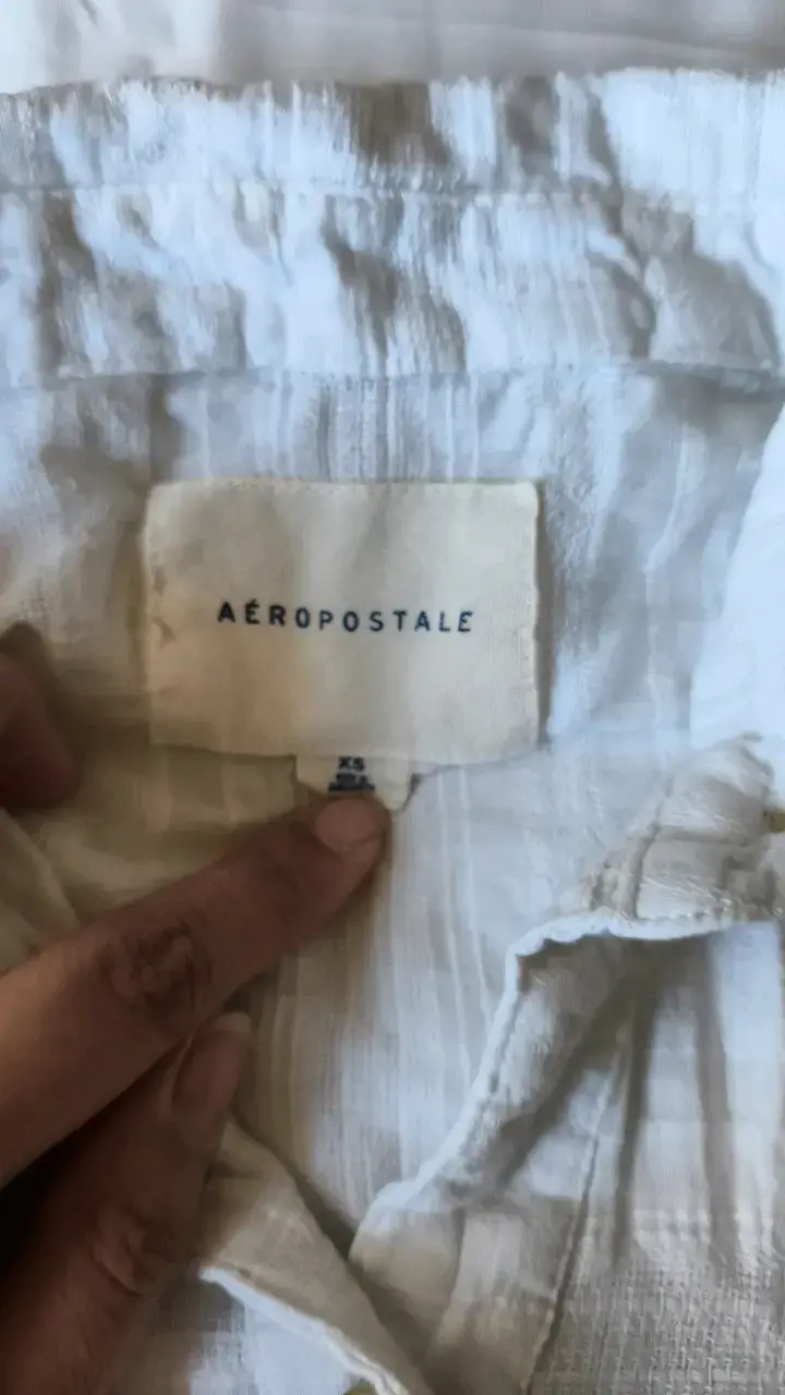 Blusa corta blanca Aeropostale para mujer - 3