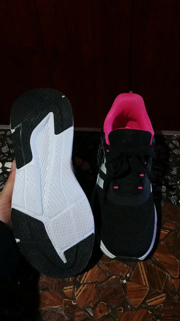Zapatillas deportivas negras y rosadas para mujer - 3